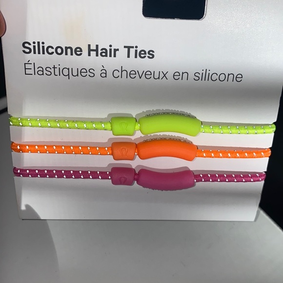 RARE❤️‍?NWT LULULEMON 3 pack trio SILICONE HAIR TIES main image 10